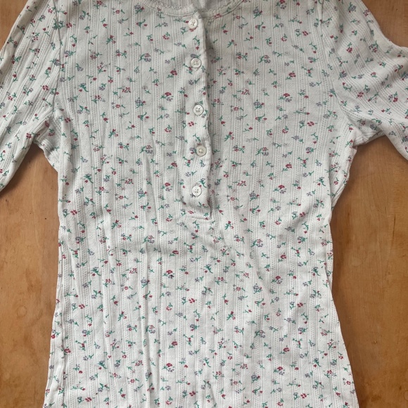 Doen Floral Pointelle Paola Tee Small - Picture 2 of 5